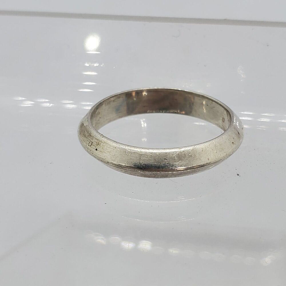 Size 5.75 Sterling Silver Ring 925